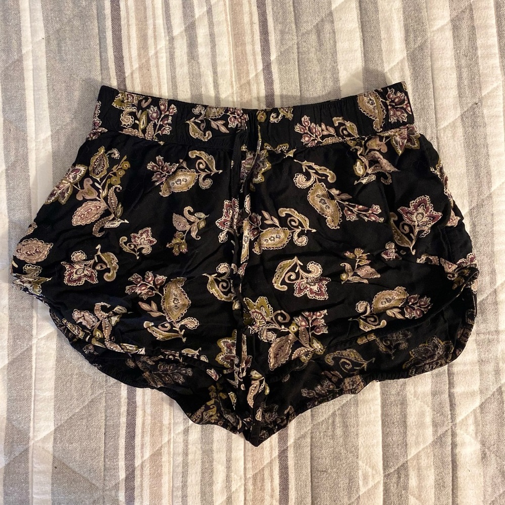 Women’s Patterned Abercrombie & Fitch Shorts